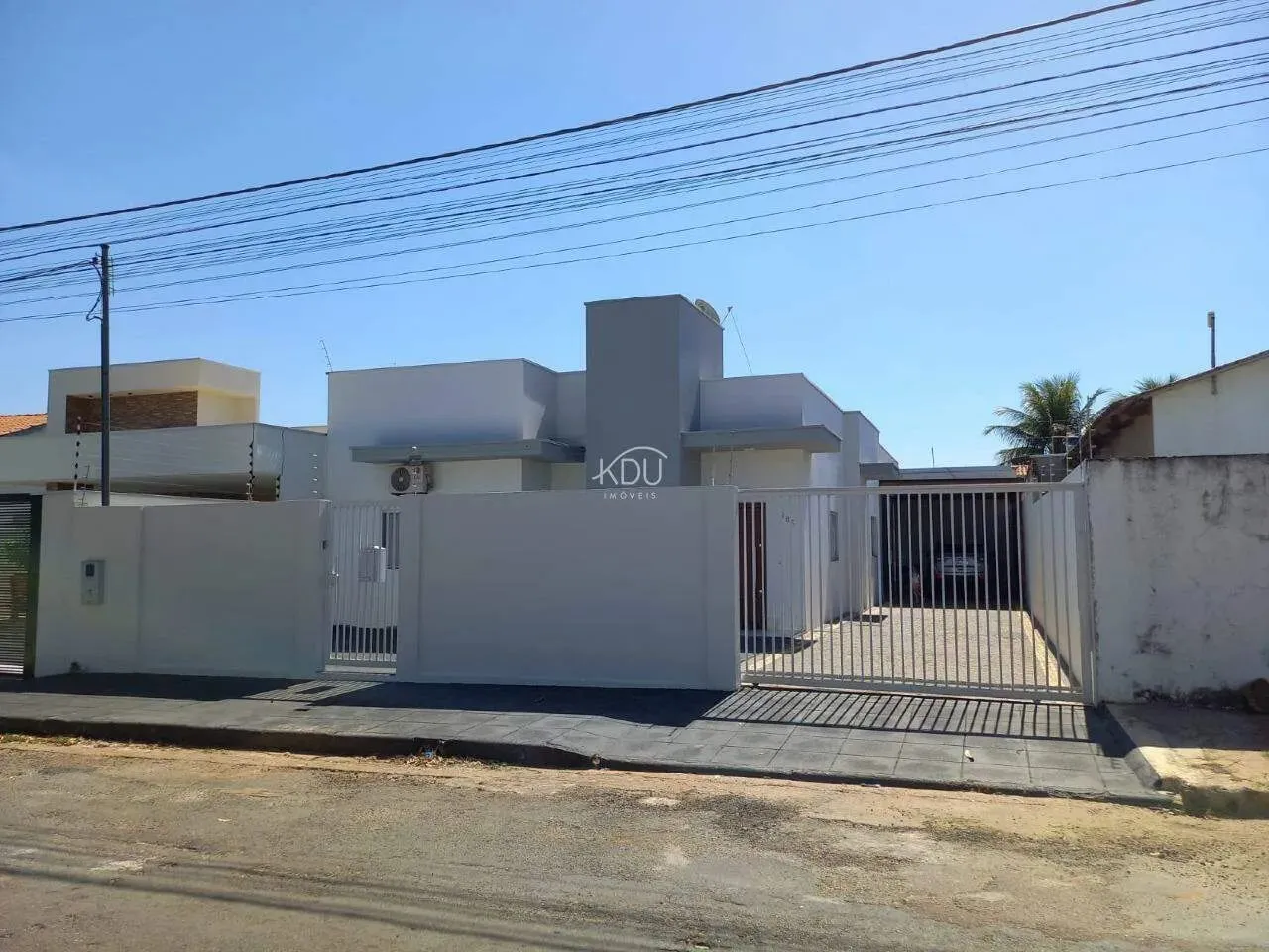 Casa à venda Jardim Veneza Primavera do Leste 650.000,00