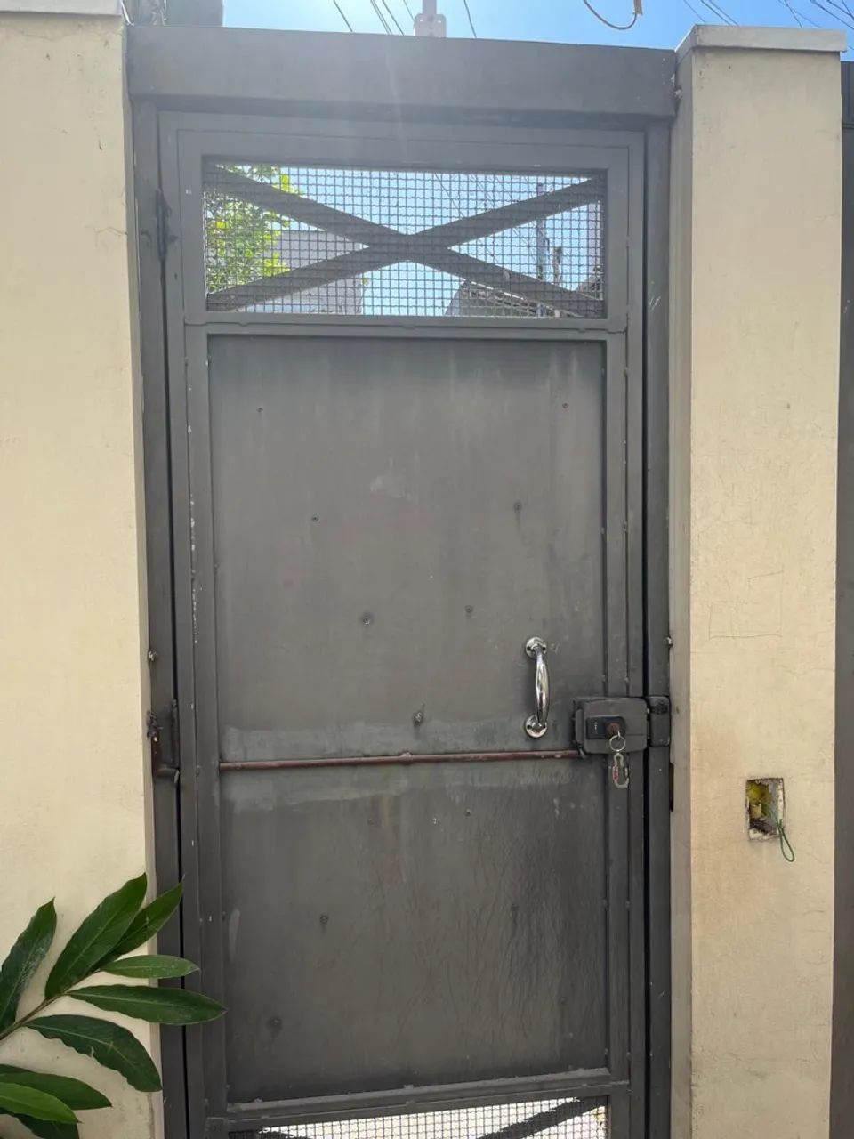 Porta de ferro trabalhada  - Foto 2