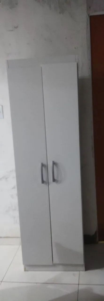 Armário multiuso 