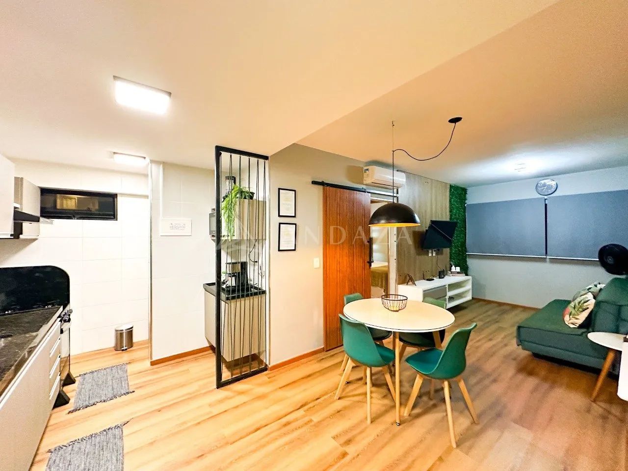Impecável! Apartamento 1 dormitório, completo e recém reformado, a uma quadra da praia. - Foto 5