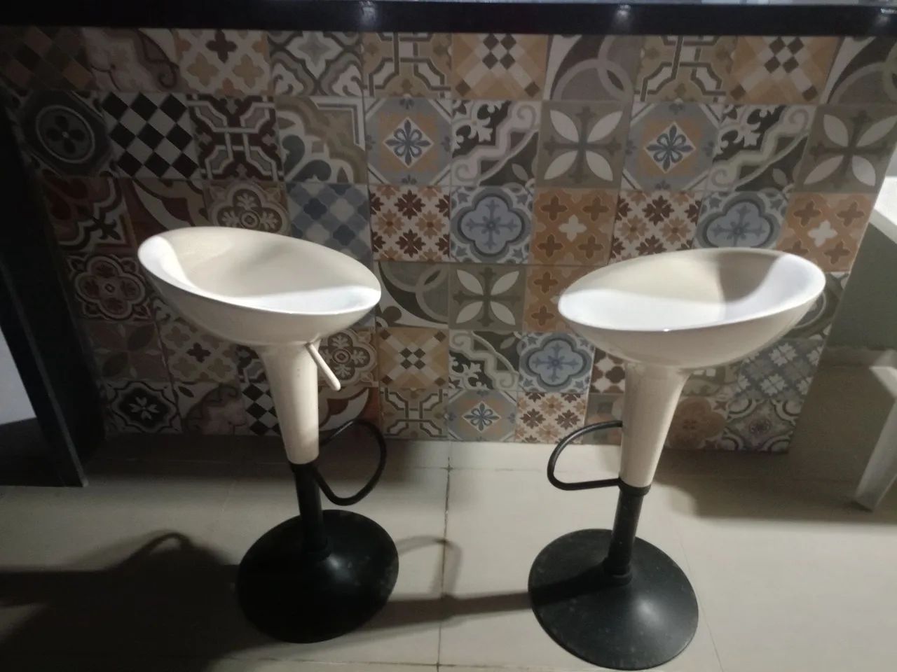 Banquetas brancas
