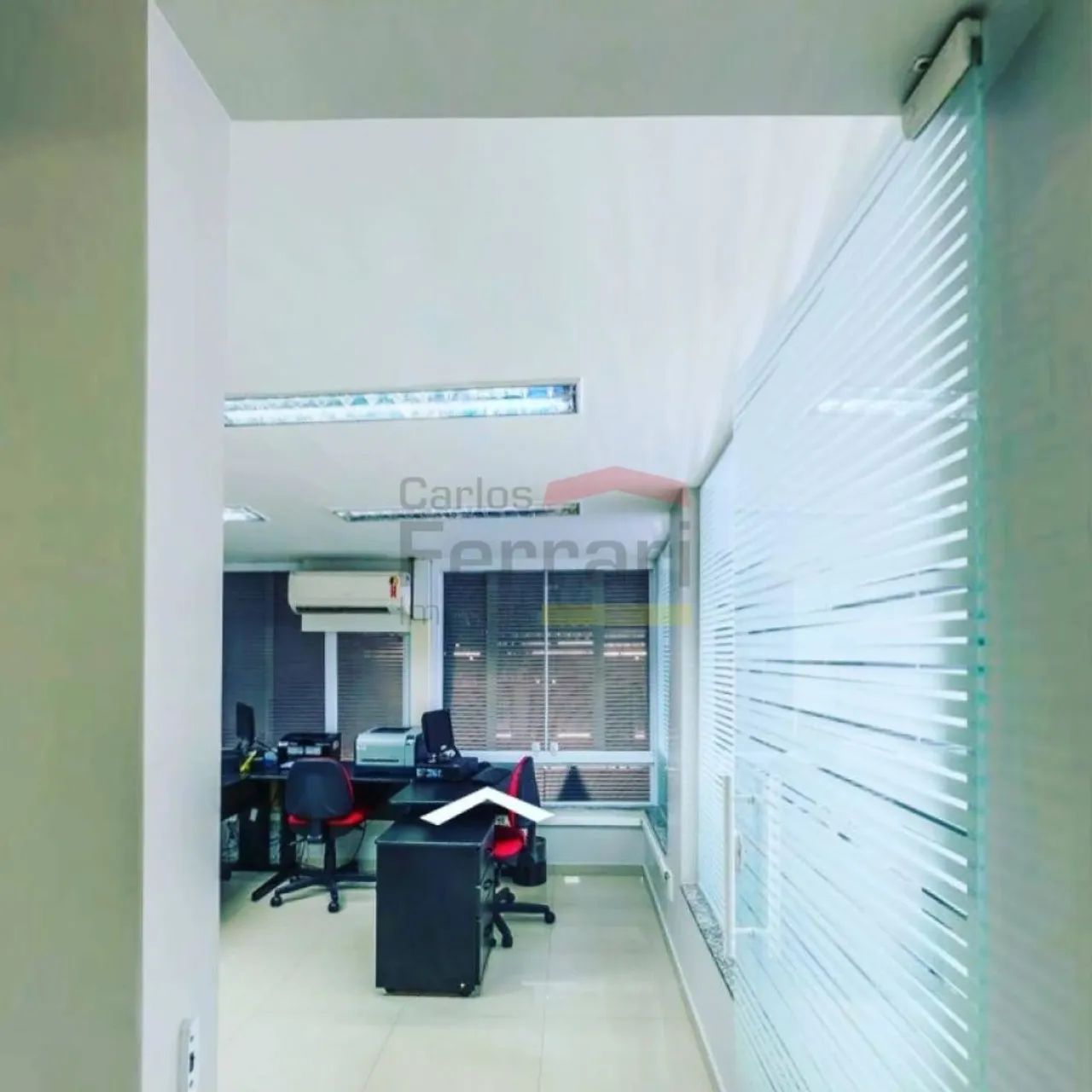 Prédio à Venda 240m² com Galpão Comercial com equipamentos! - Foto 2