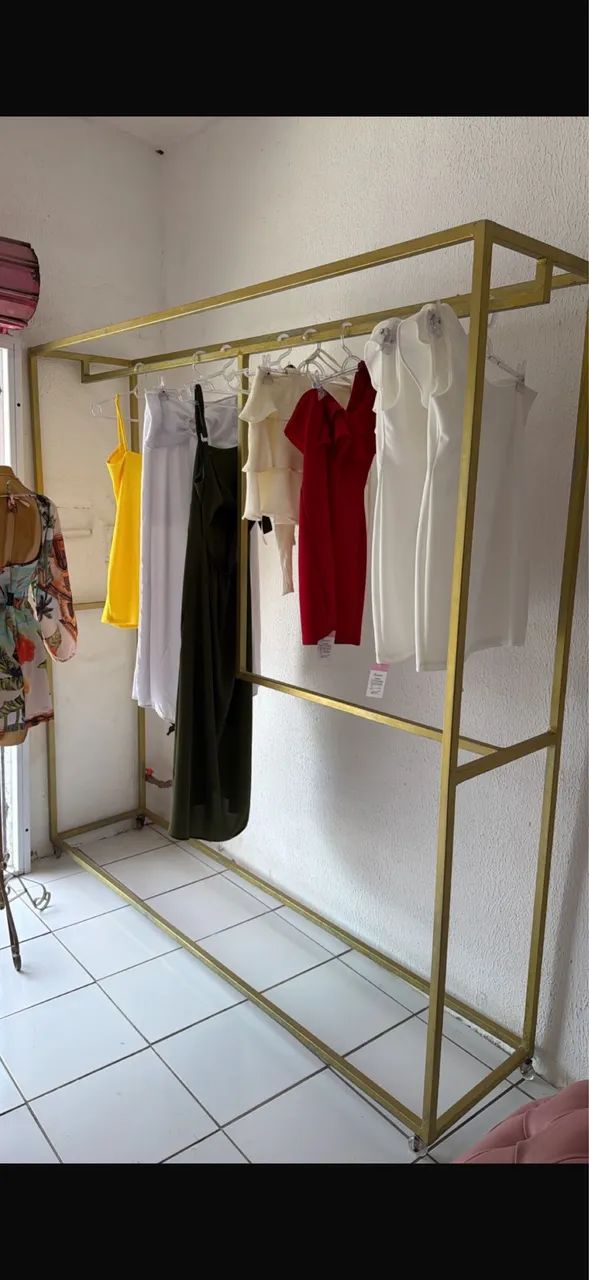 Araras de roupas- cabideiro - Foto 2