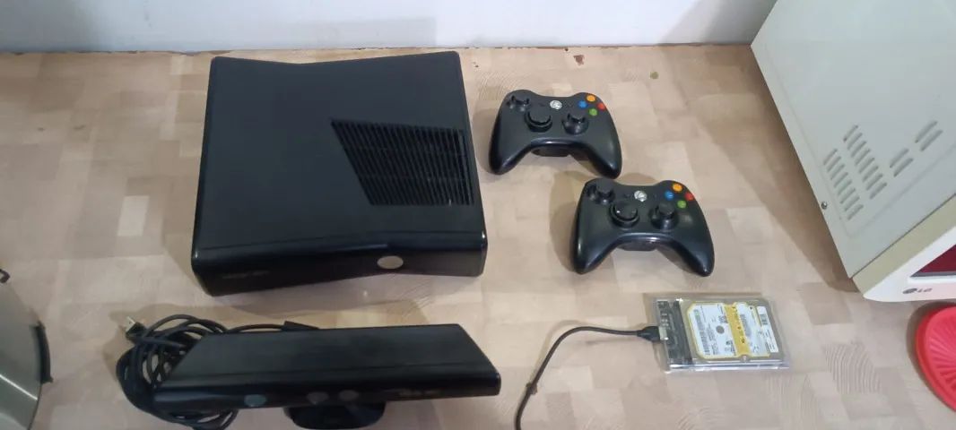 Xbox 360 Slim +200 Jogos no HD + Kinect - Foto 2