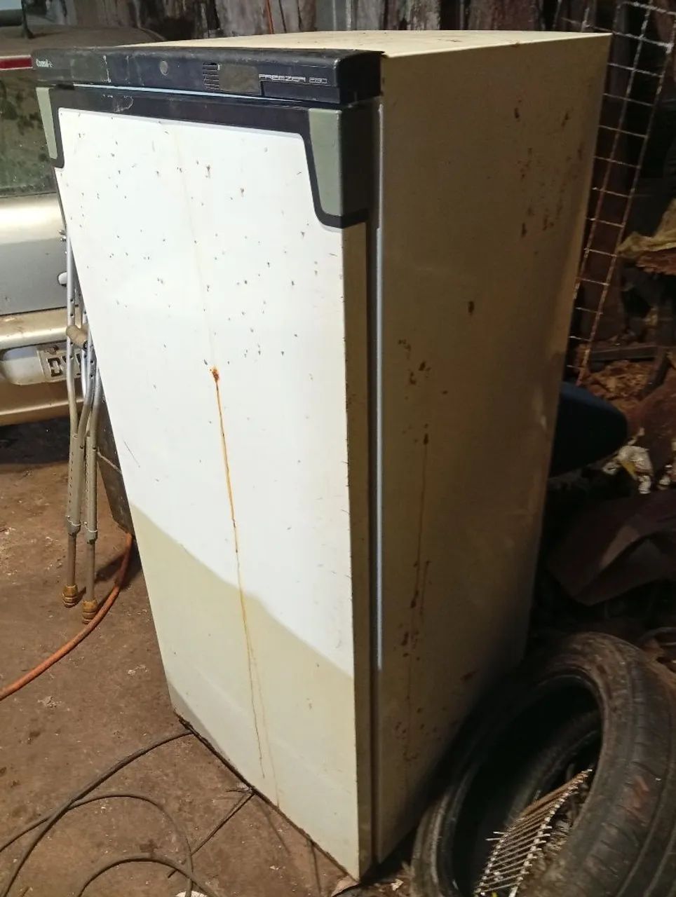 Frizer vertical 471002078858465280