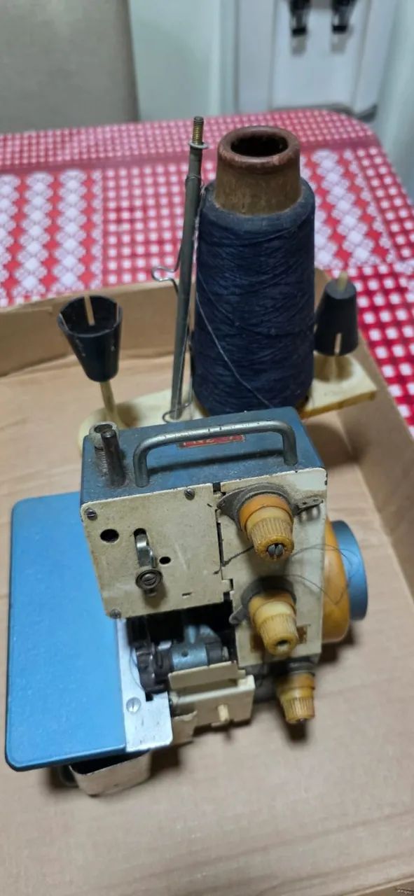 Máquina de costura Overlock portátil (Pequena)