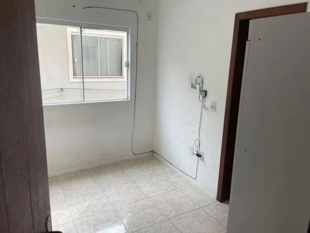 Alugo apartamento de dois quartos no Rio Vermelho - Foto 4