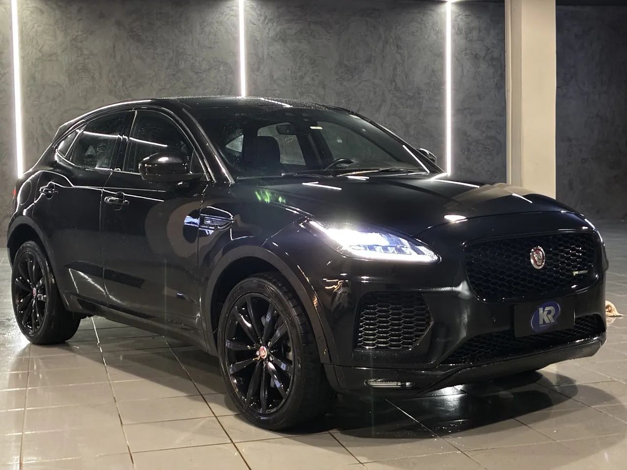 Jaguar E-Pace R-dynamic HSE 2.0 AWD 300cv Aut. 2019 - Foto 3