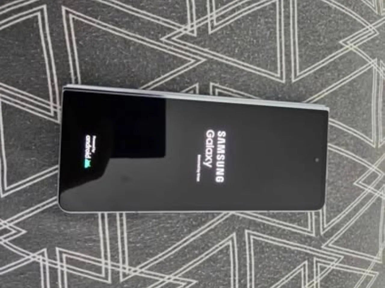Samsung Galaxy Z Fold5 512GB + várias capinhas - Leia o anúncio. 