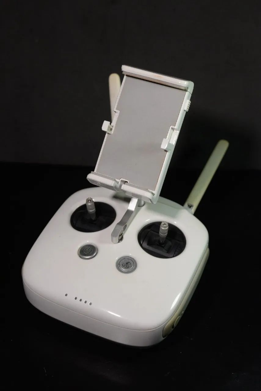 Controle Phantom 4 DJI GL300C + Carregador Original