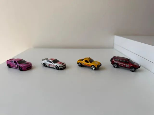 Coleção de miniaturas Hotwheels e Matchbox - Foto 2
