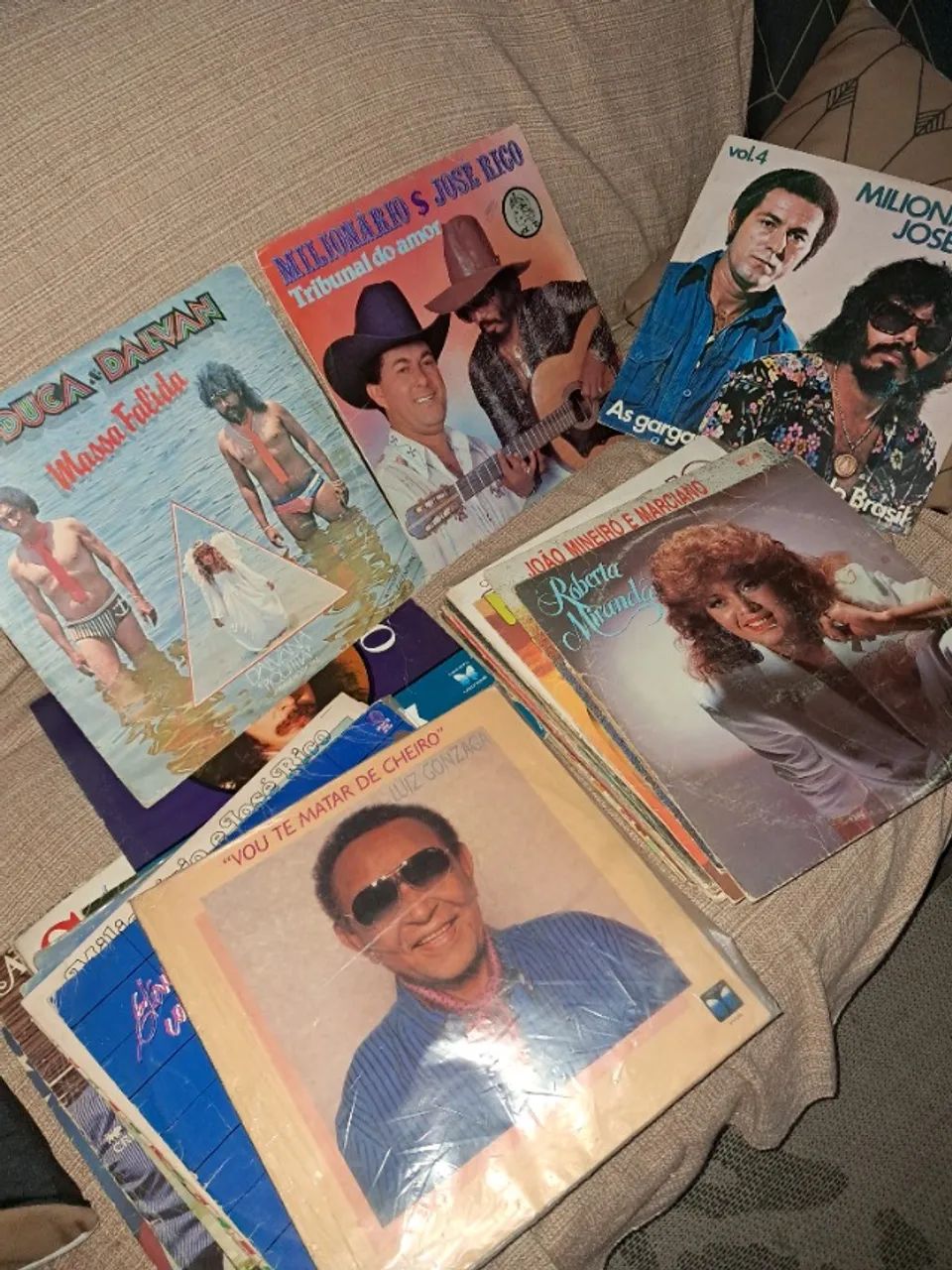 LOTE DE DISCOS DE VINIL - 35 UNIDADES - SERTANEJO / MPB / SAMBA  - Foto 4