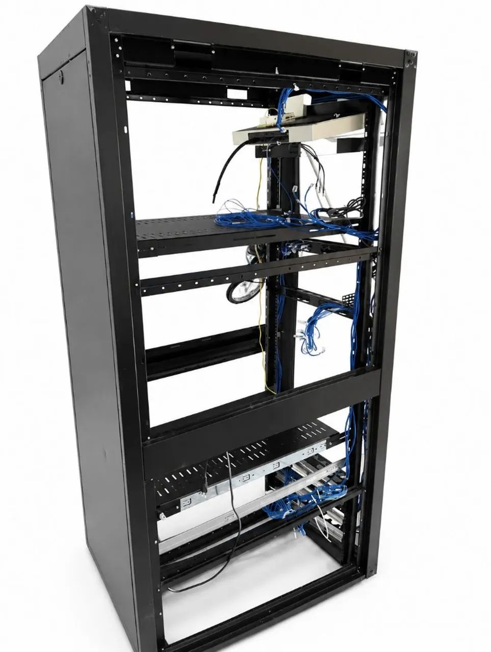Rack Servidor Piso 44u 19 600x1000 Completo C/ Patch Panel (Usado) - Foto 3