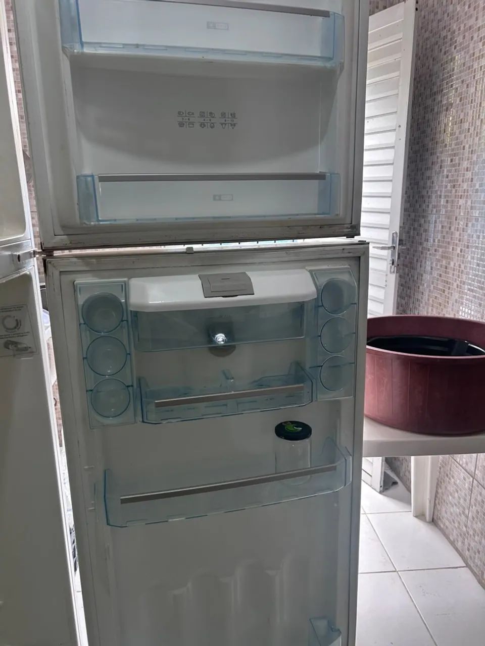 Vende-se geladeira 