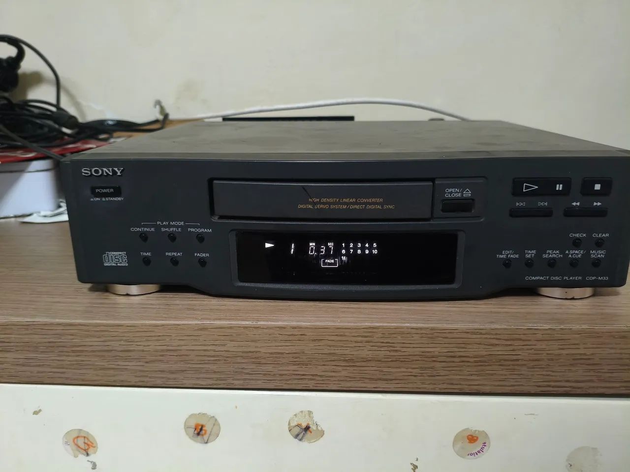 CD PLAYER SONY CDP M33