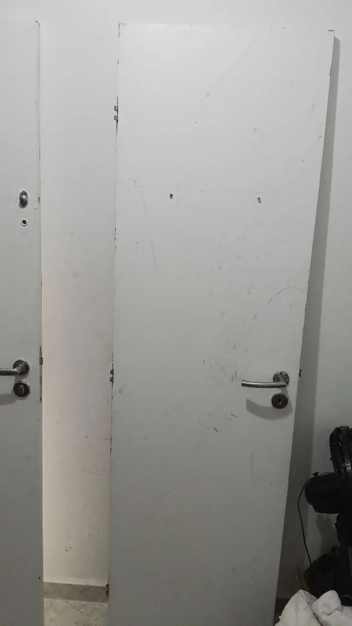 Vendo 2 Portas De Madeira