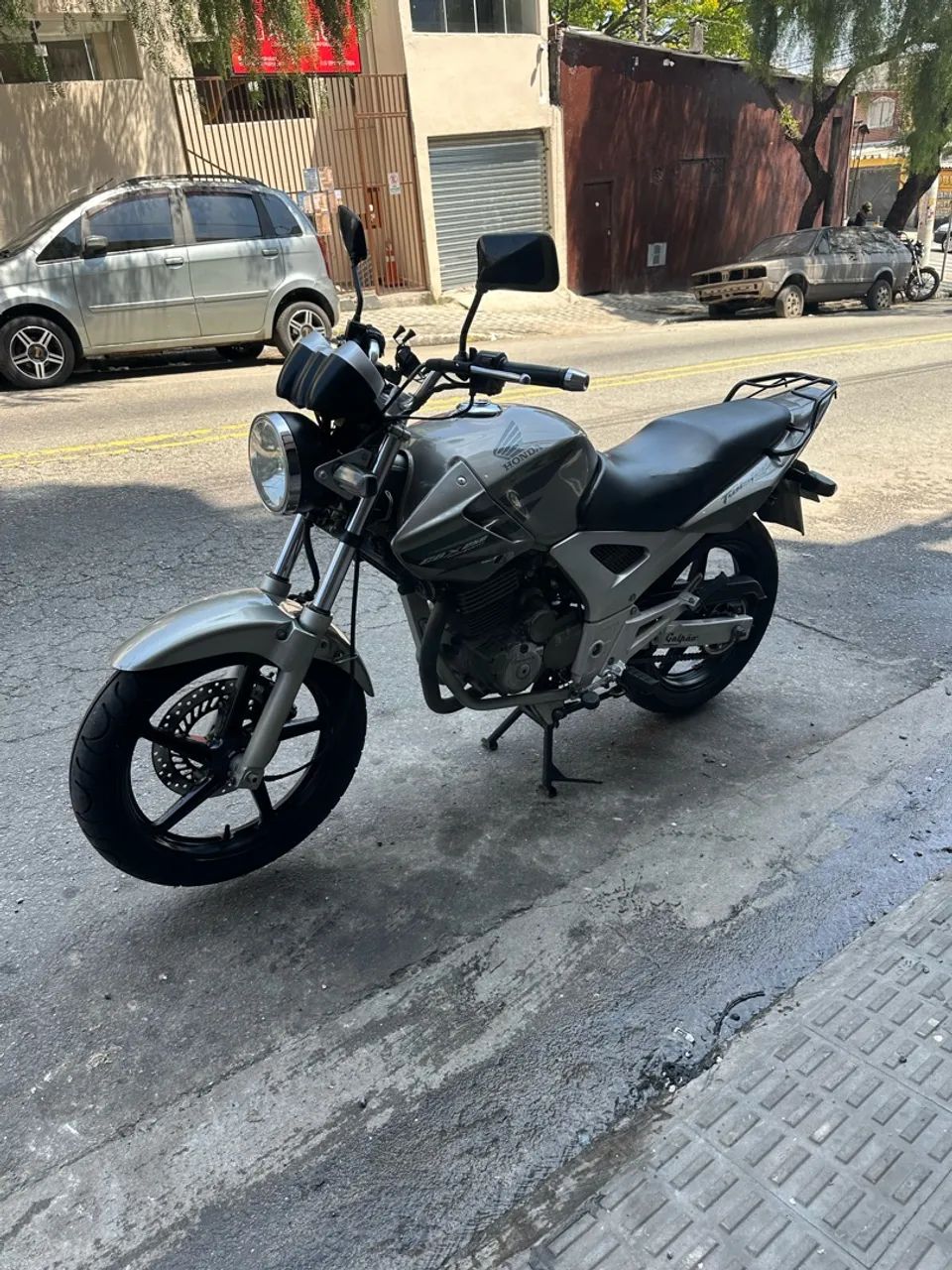 Vendo cbx 250 - Foto 2