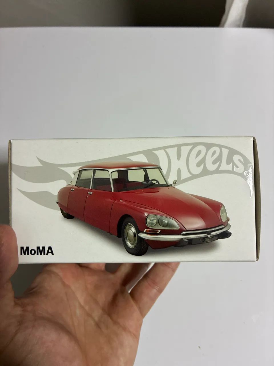 Hot Wheels x MoMa Citroen DS 23 Sedan - Foto 4
