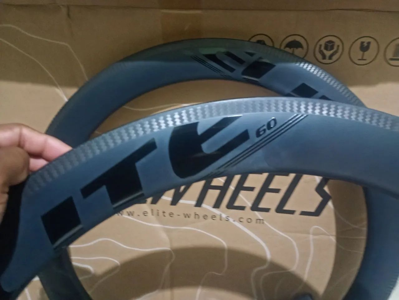 Par de aro elite Wheels 60mm carbono speed  - Foto 3