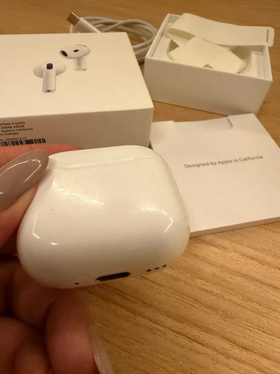 AirPods 4 (ANC) - Fones de Ouvido - Parque Amazônia, Goiânia