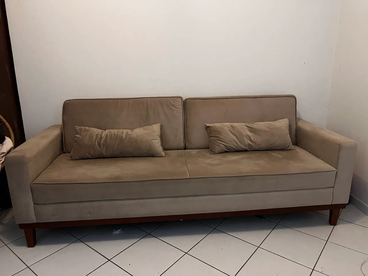 Vendo sofá com 6 meses de uso e levo!comprei pelo valor de 1500 - Foto 2
