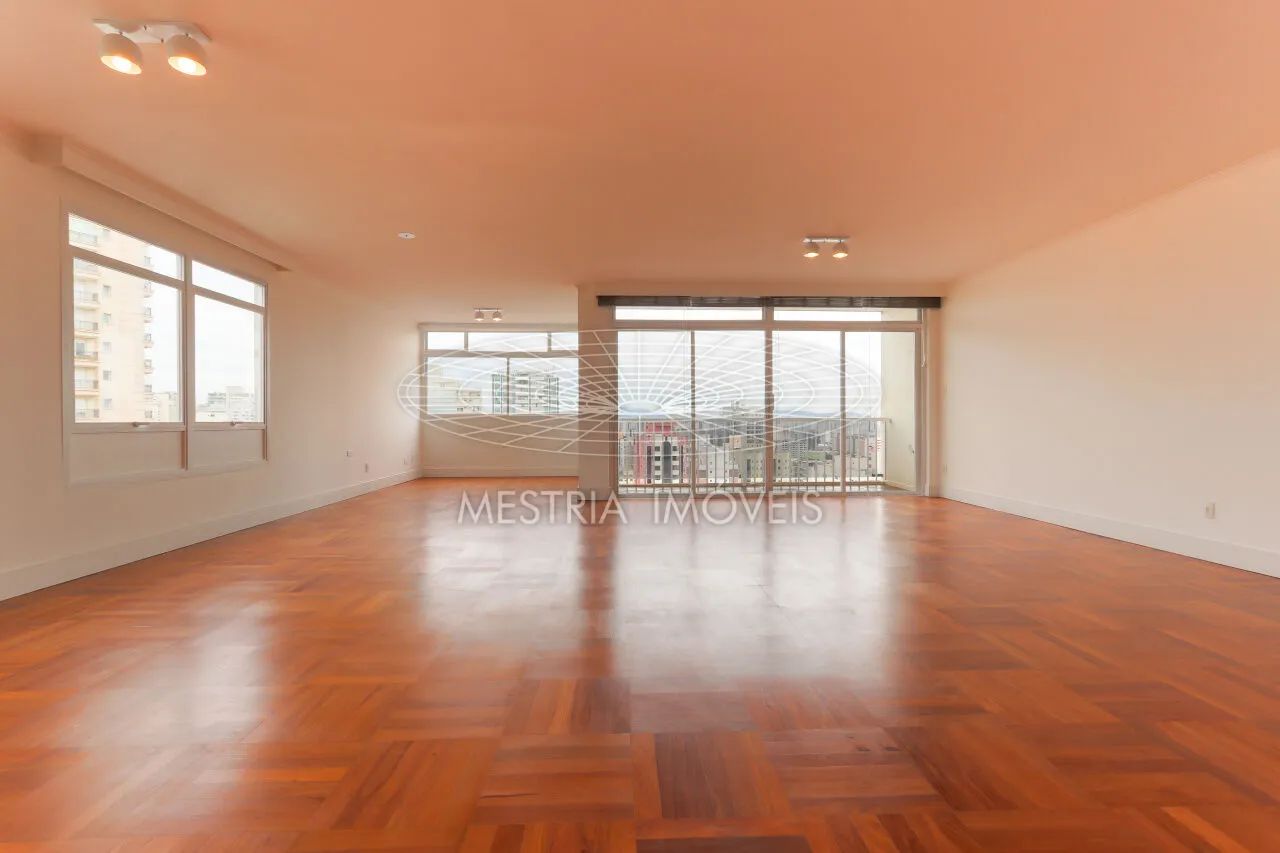Apto moderno e clean com 3 dormitórios (1 suíte), varanda com deck e vista espetacular! - Foto 2