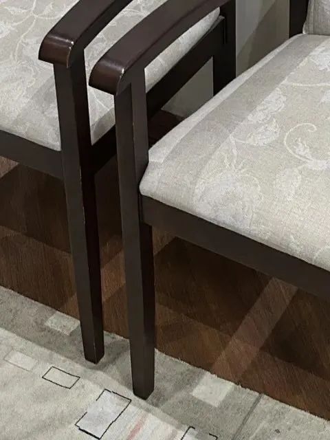 Par de Cadeiras com Braco Sidlar Madeira Macica Estofado Jacquard Poltrona - Foto 3