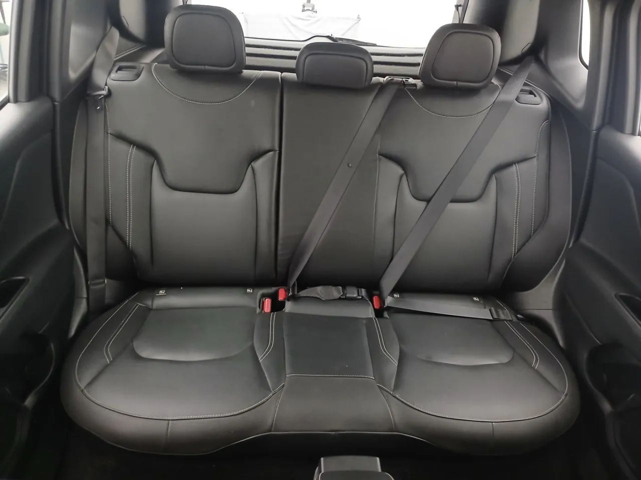 Jeep Renegade Long. T270 1.3 TB 4x2 Flex Aut., foto 18 de 18