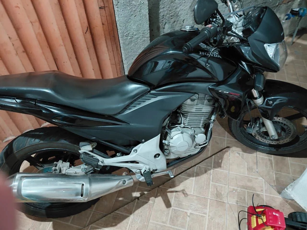 Vendo ou Troco CB 300R - Foto 2