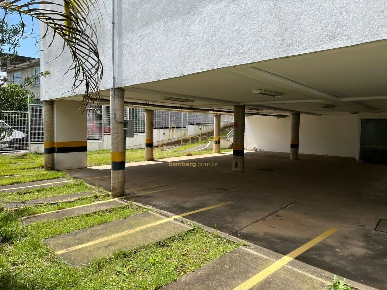Imóvel comercial de esquina | 653 m² úteis | 12 vagas. - Foto 4