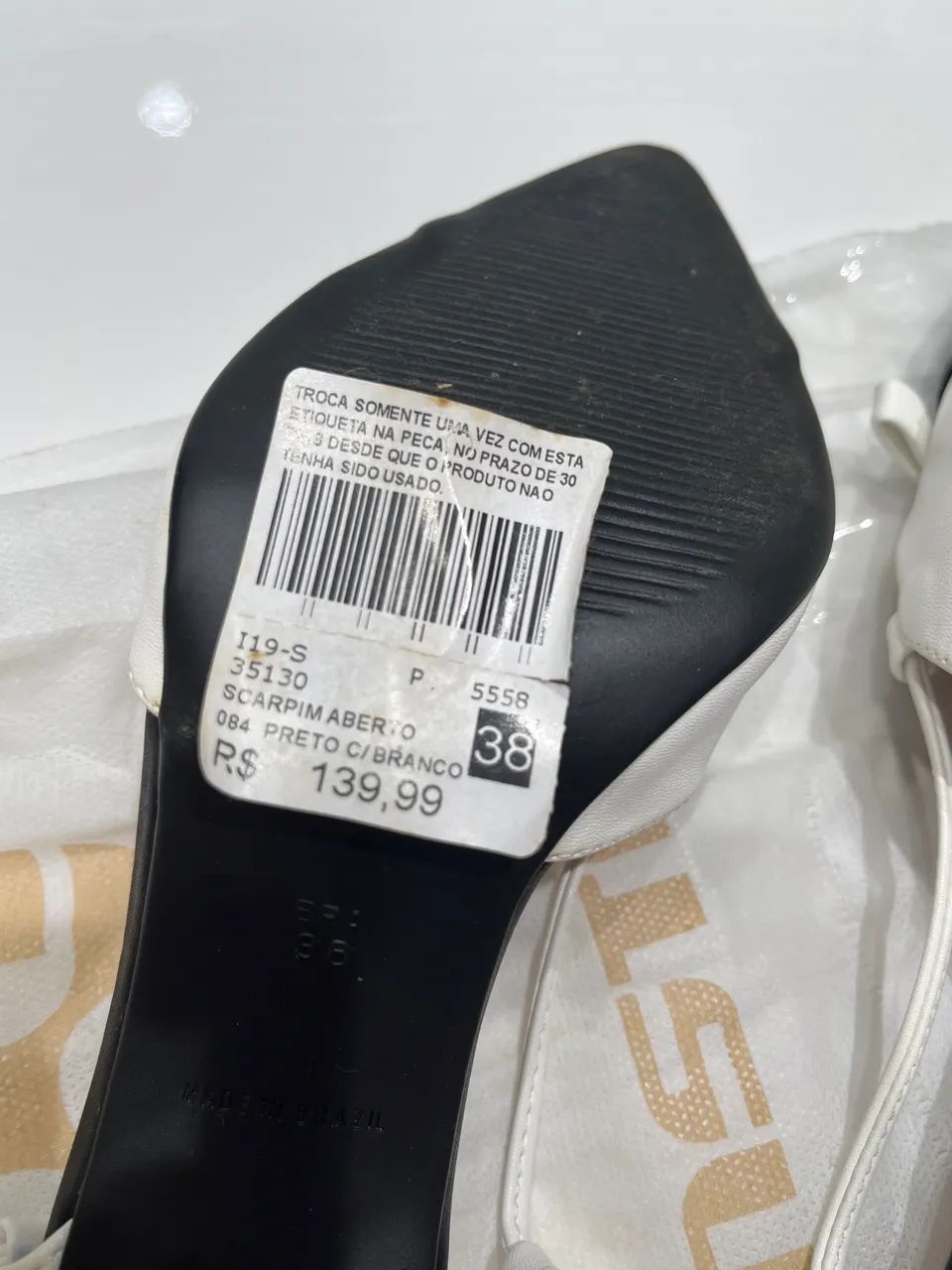 Scarpin bicolor Constance 38 NOVO - Foto 3