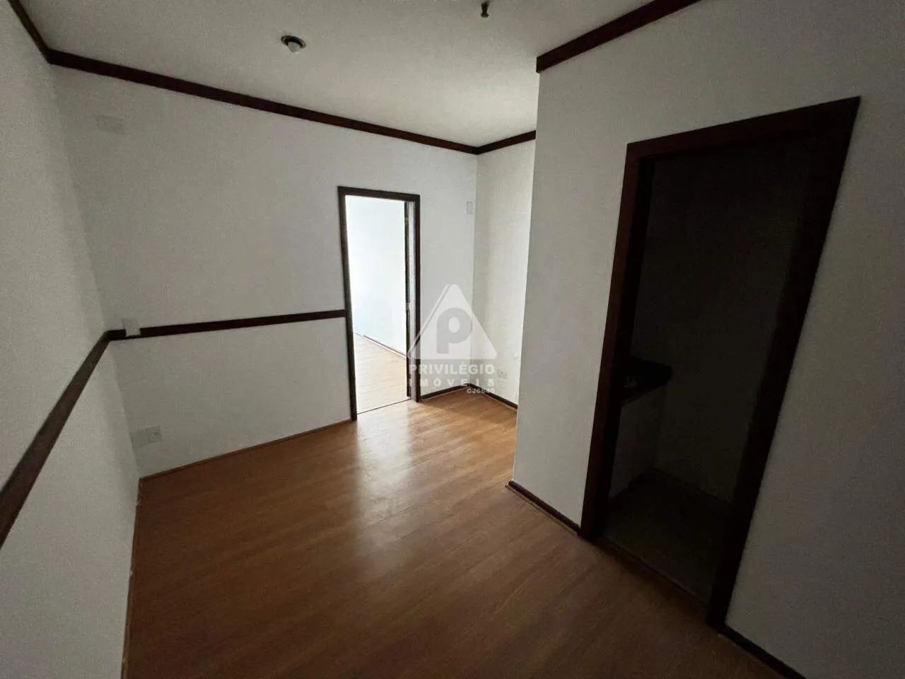Sala Comercial Frente em Ipanema  34 m², 1 Banheiro, Venda R$ 700.000 - Foto 6
