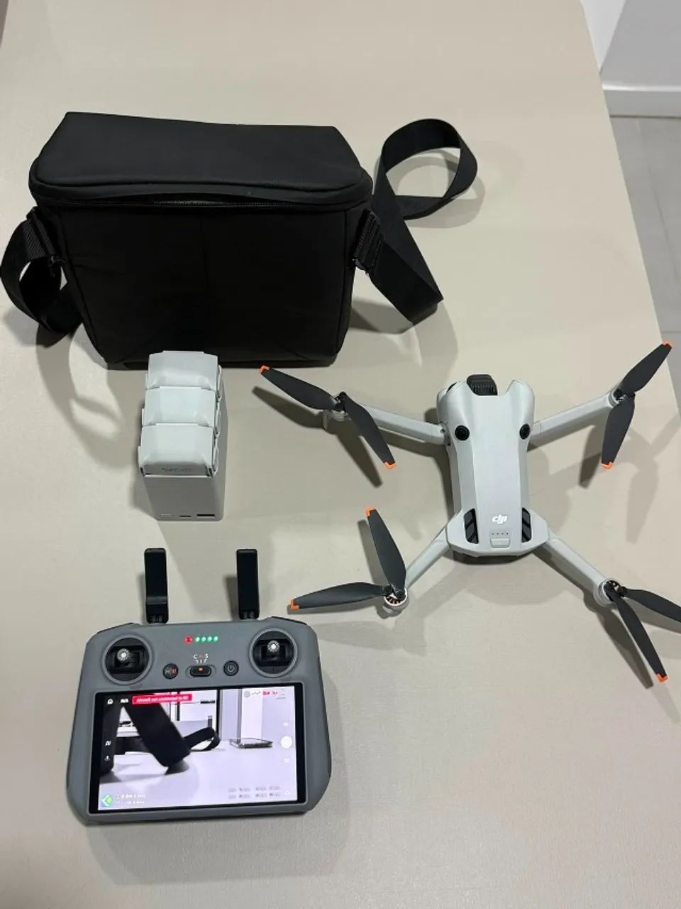 DJI Mini 4 Pro Fly More Combo + Controle RC 2 + 3 Baterias + Bolsa | Perfeito Estado
