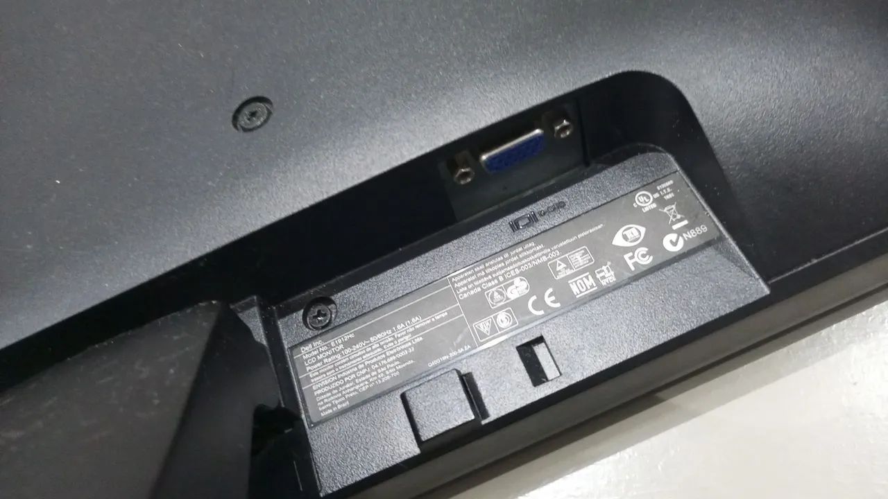 Monitor com teclado e mouse  - Foto 4