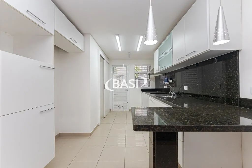 Casa com 4 dormitórios com linda vista da cidade. - Foto 5