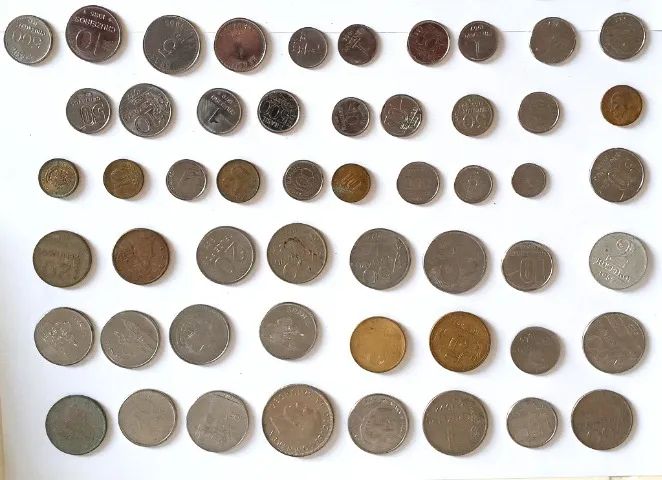 Moedas Antigas diversos anos - Foto 4