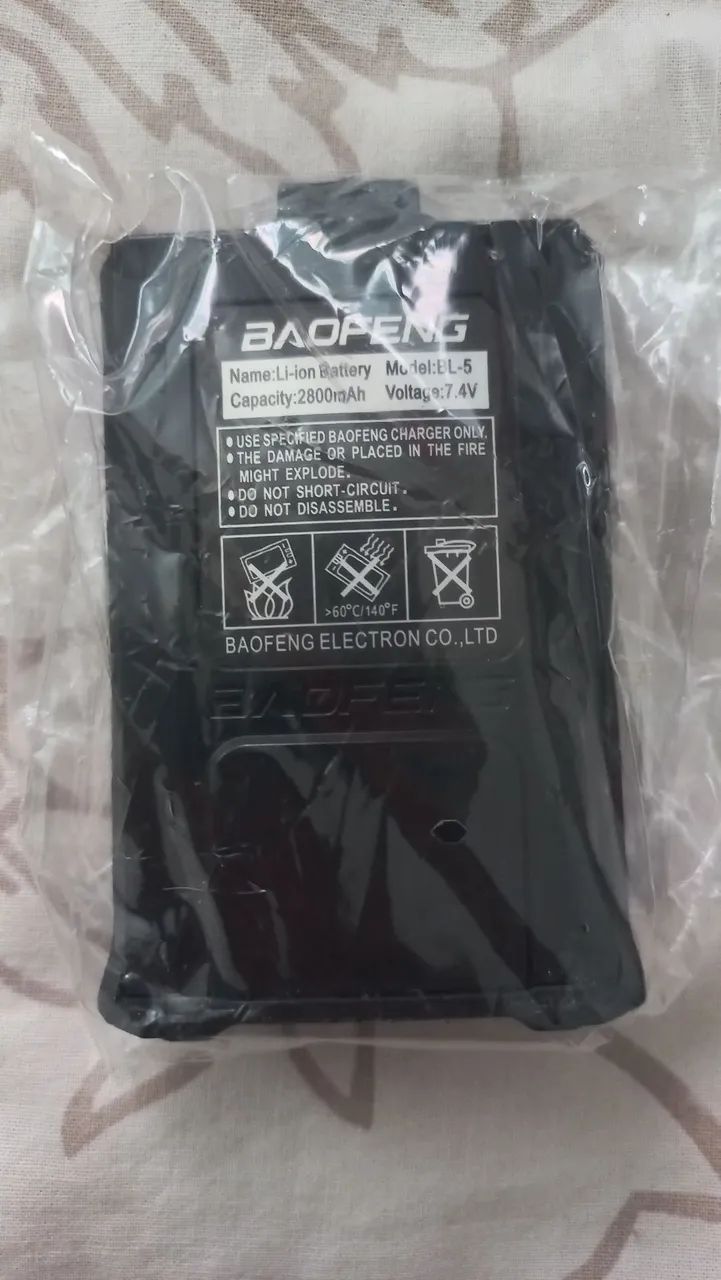 Bateria Li-ion 2.800mAh de 7.4V Baofeng 5R e 5RA - Foto 3