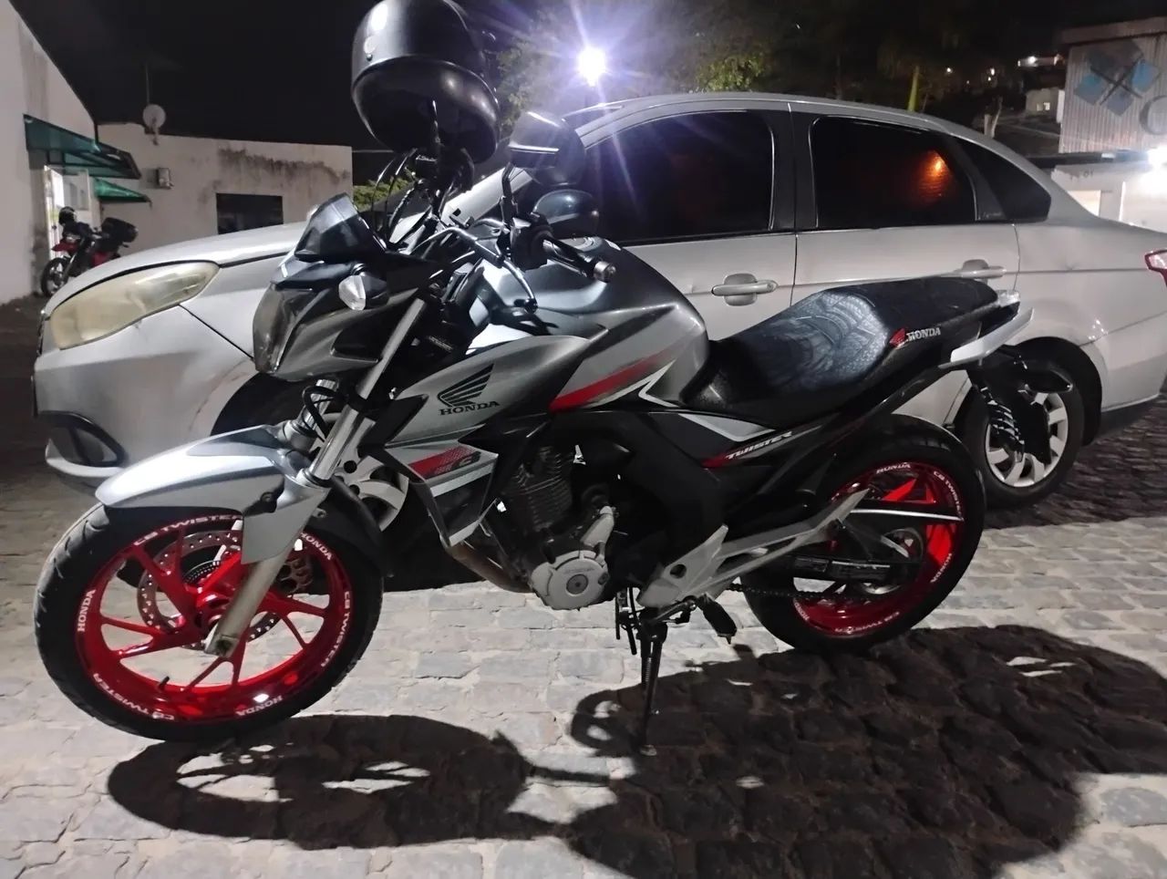 CBX Twister topada - Foto 4