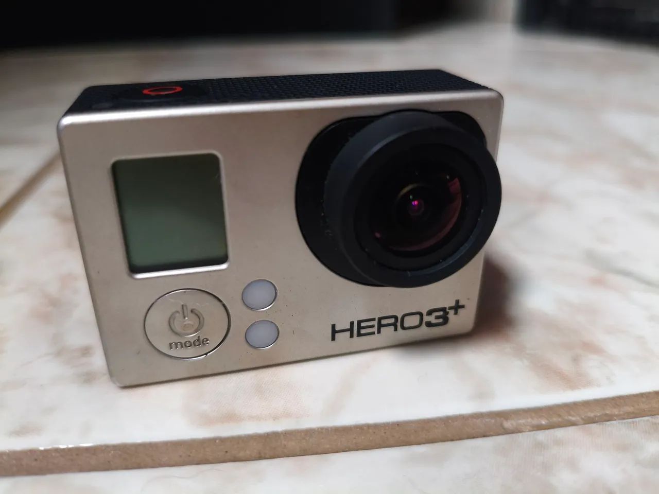 Gopro 3 com defeito vai com acessórios 