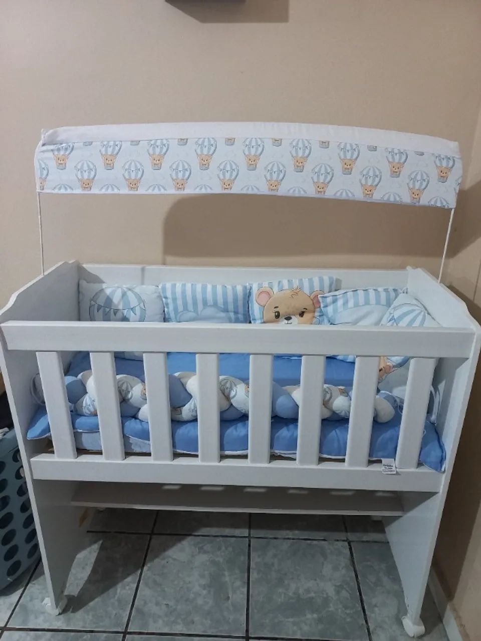 Mini berço com kit berço nunca usado