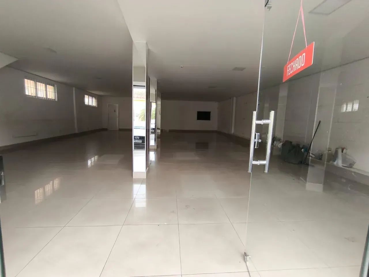SALAO COMERCIAL PROX FERNANDO CORREA e MIGUEL SUTIL