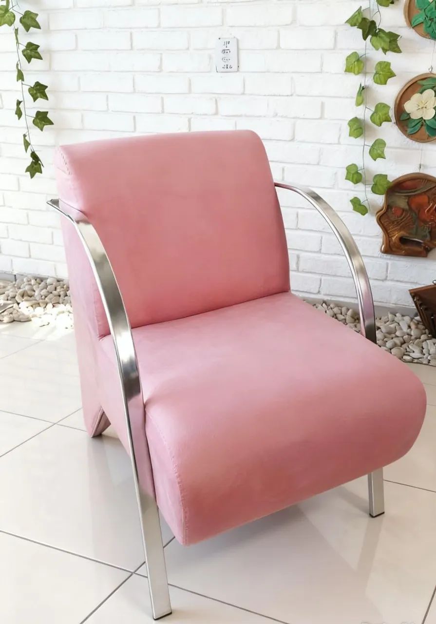 Poltrona em suede