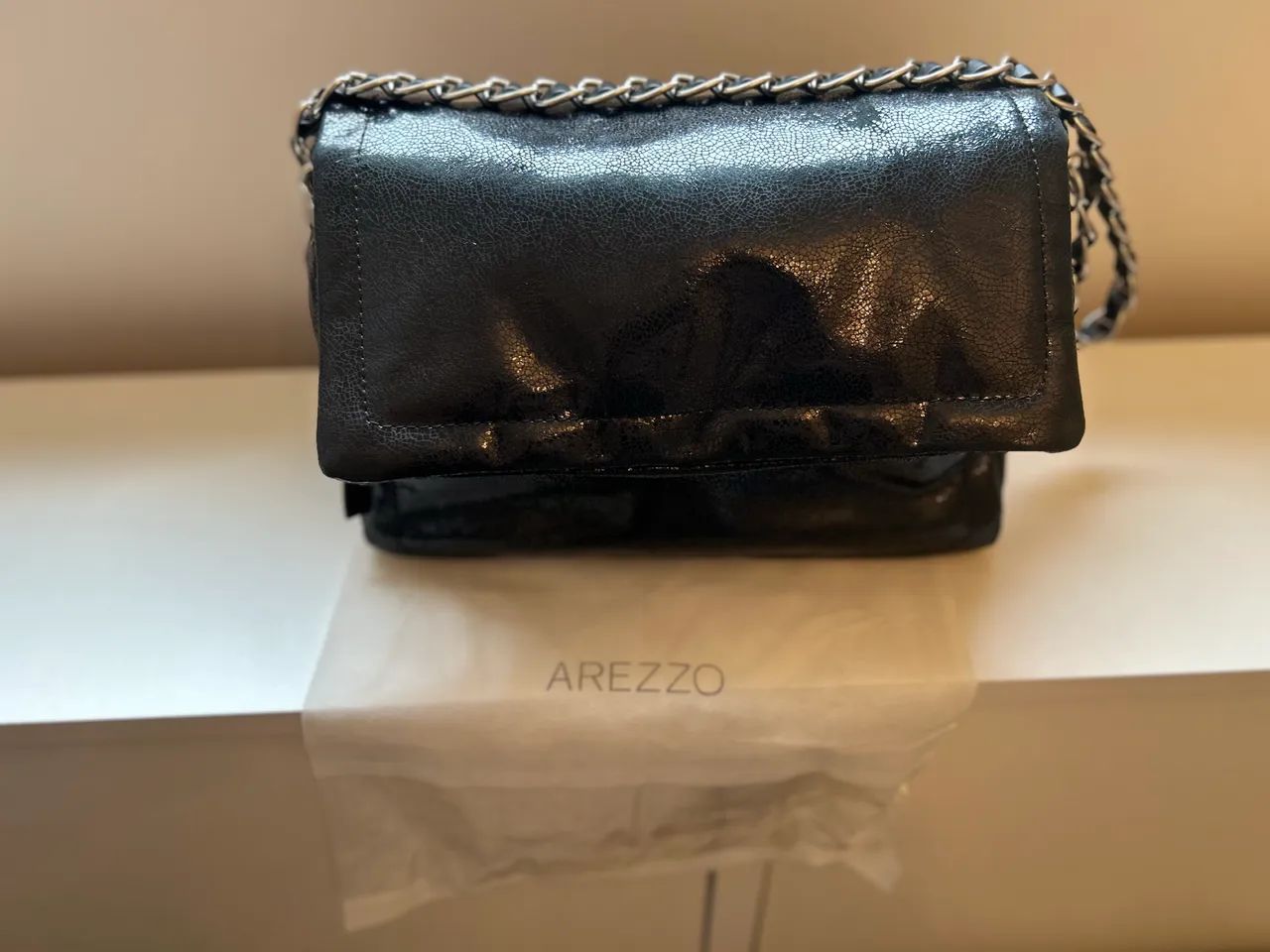 Bolsa Arezzo Preta Verniz  - Foto 5