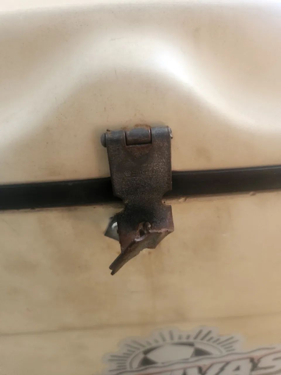Vendo Baú de moto com suporte - Foto 5