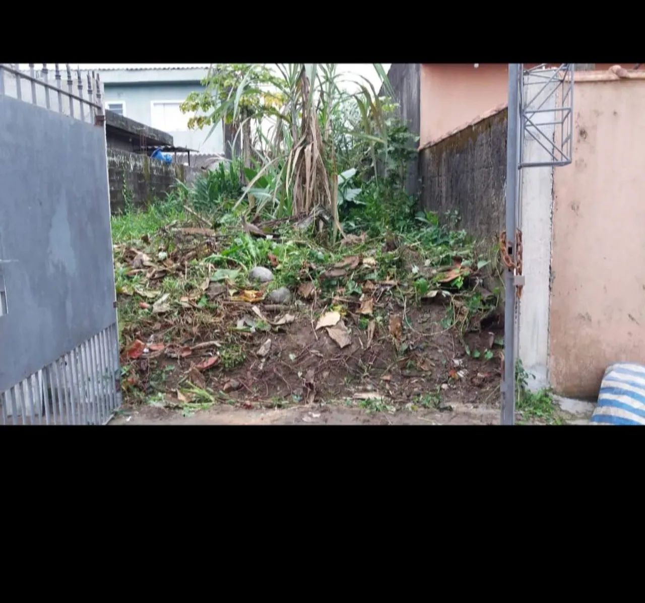 Terreno em obra em Mongaguá casa ?