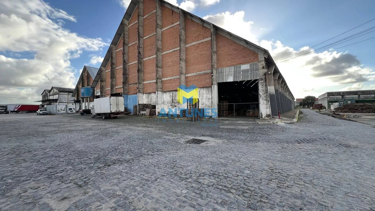 Alugue Galpão de 3.800m² em Condomínio Prazeres, margens BR-101.