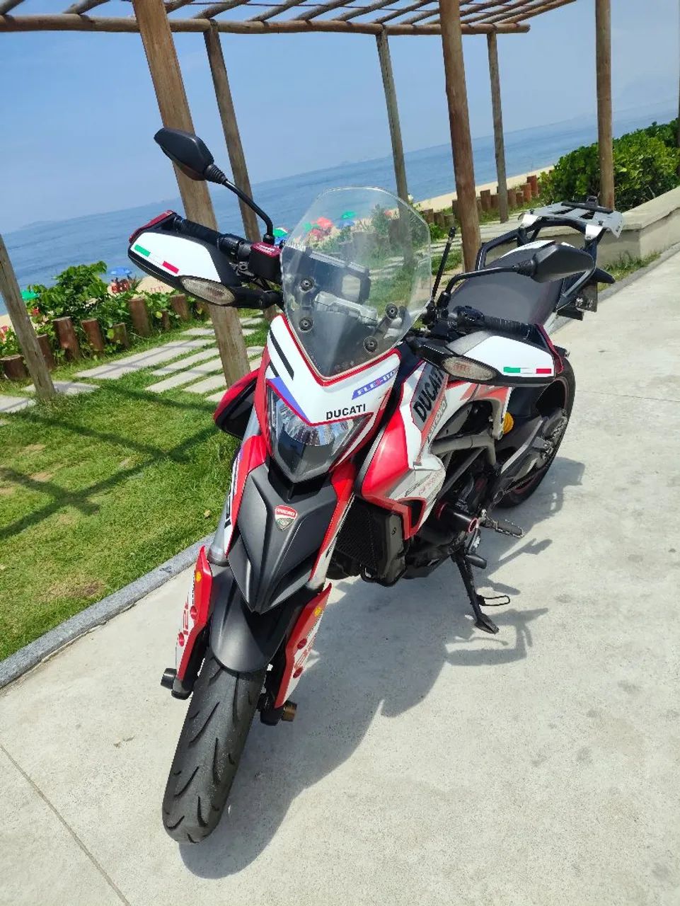 Ducati Hyperstrada 821 - Foto 3