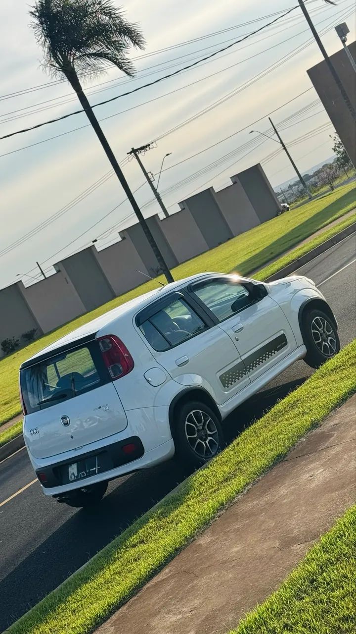 Fiat Uno Sporting 1.4 EVO Fire Flex 8V 4P 2013 - Foto 2