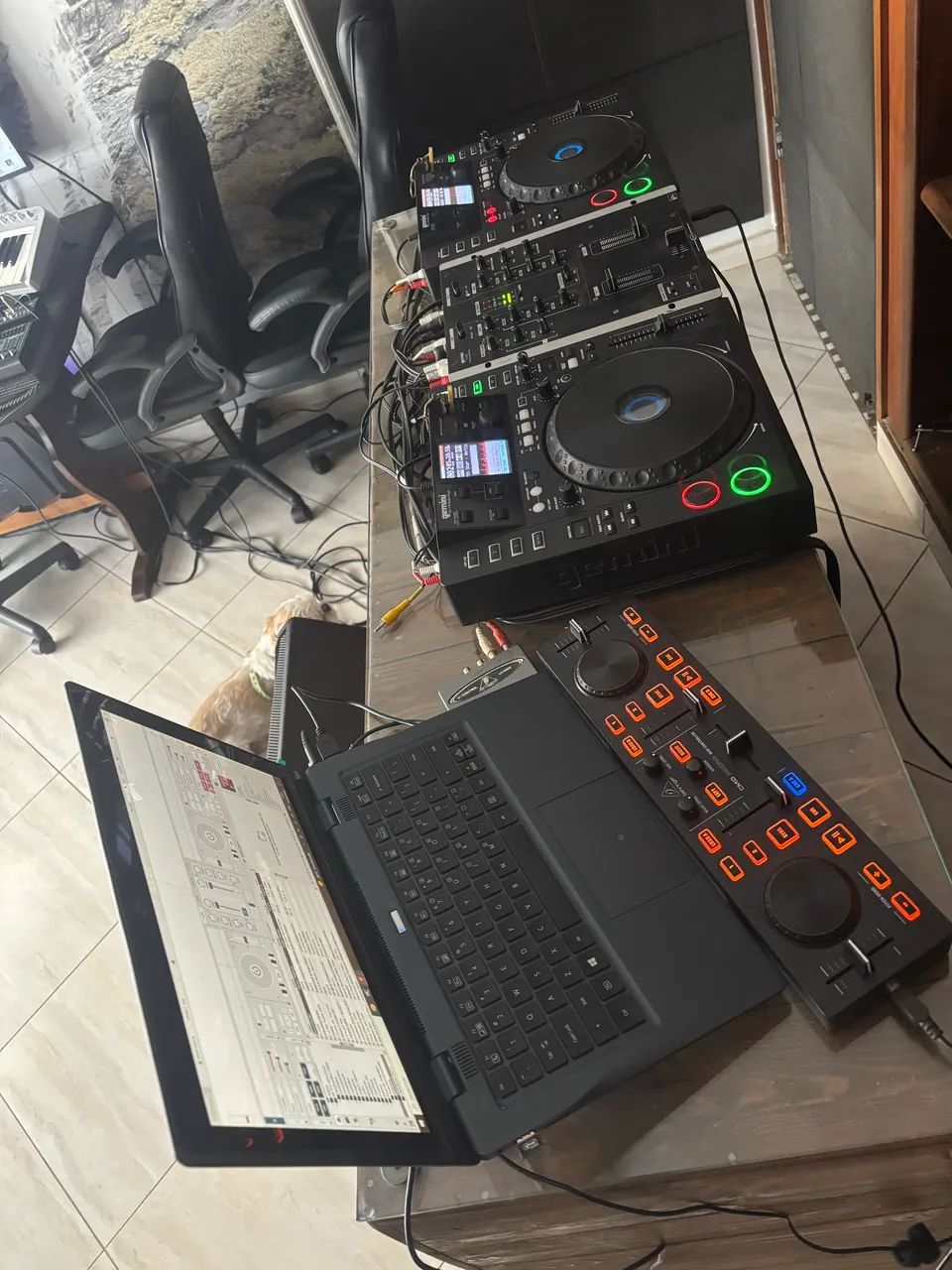 Aulas de mixagem para DJ no estúdio - Foto 5