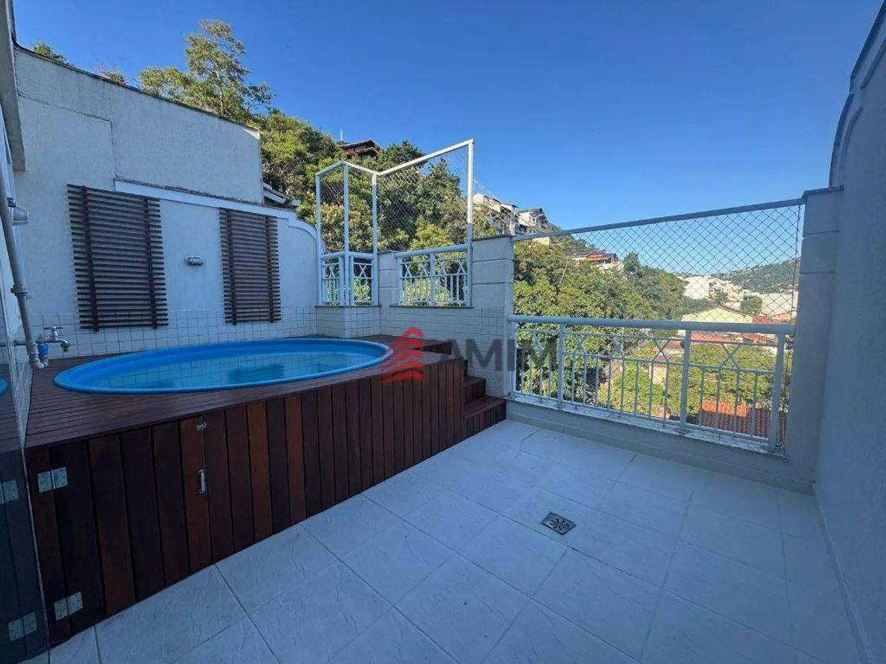 Cobertura com 2 Quartos em São Francisco